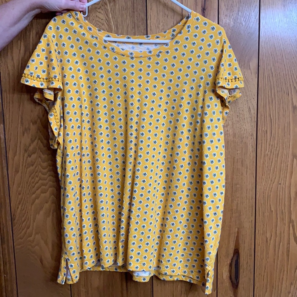 Short Sleeve Tshirt - St. John’s Bay - like new